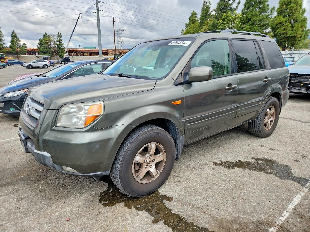 Salvage Honda Pilot Image