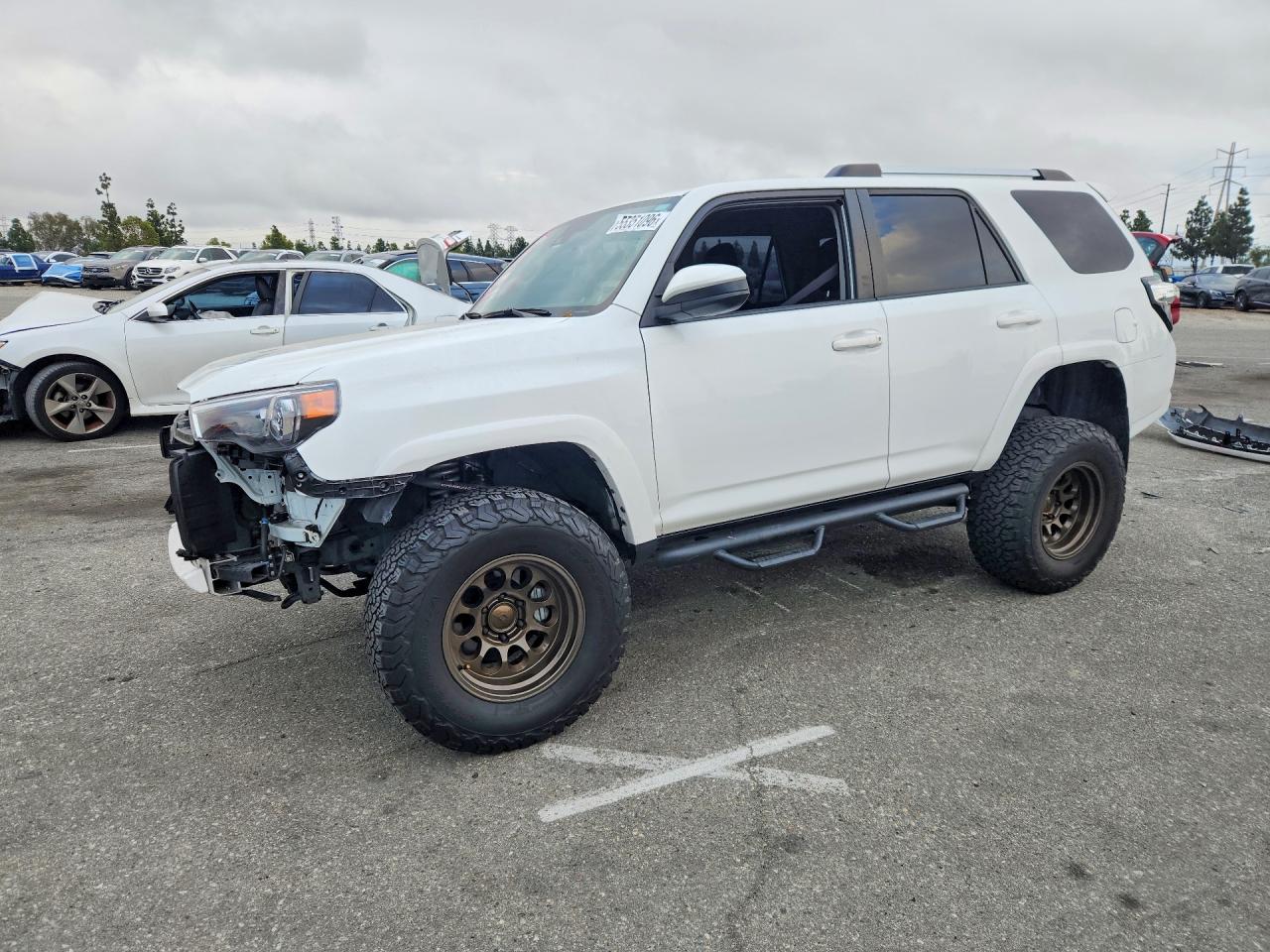 Salvage Toyota 4Runner Image