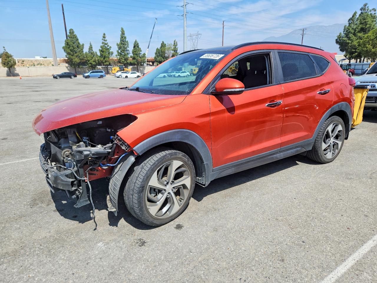 Salvage Hyundai TUCSON Image