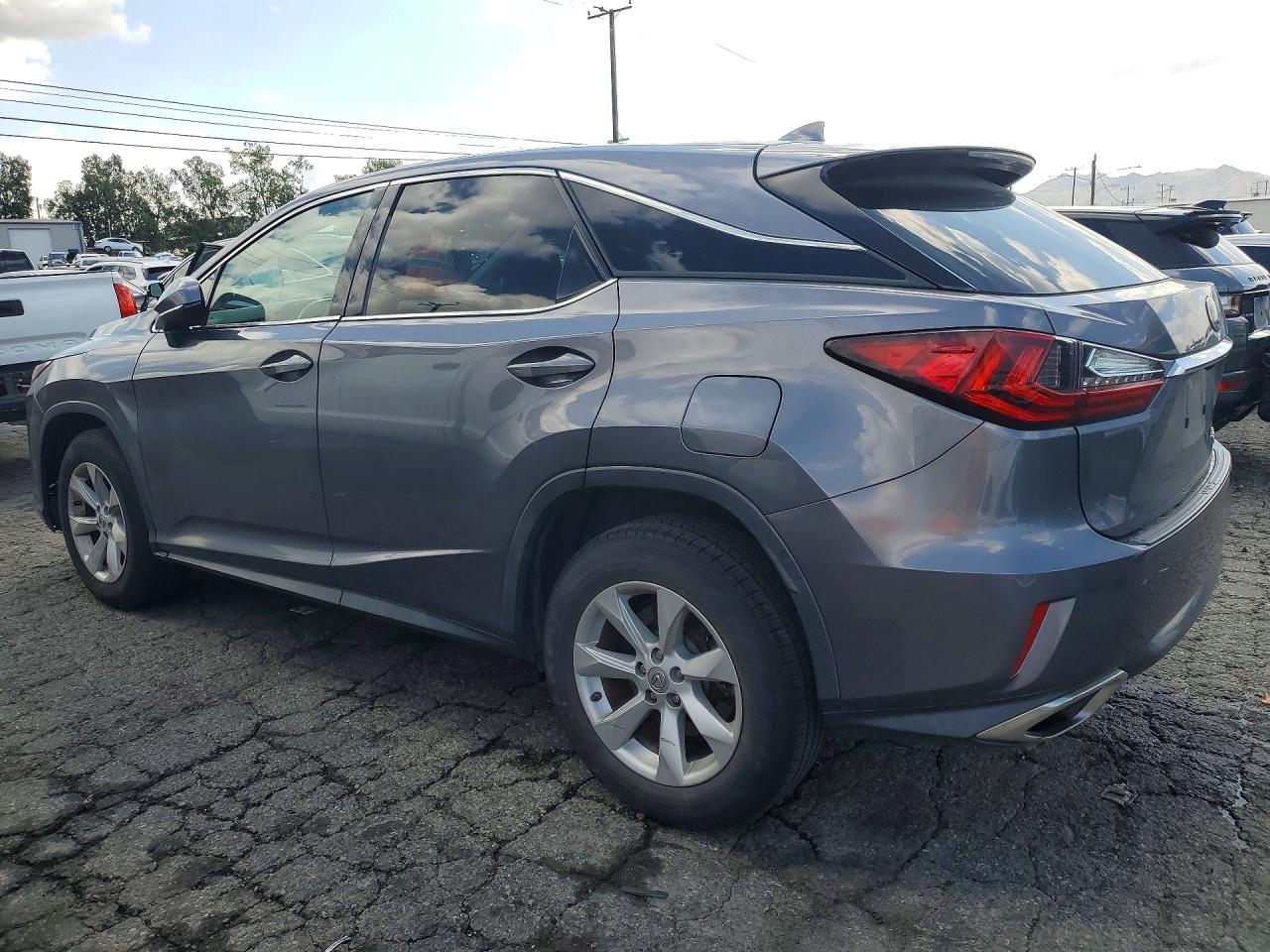 Lexus RX Base