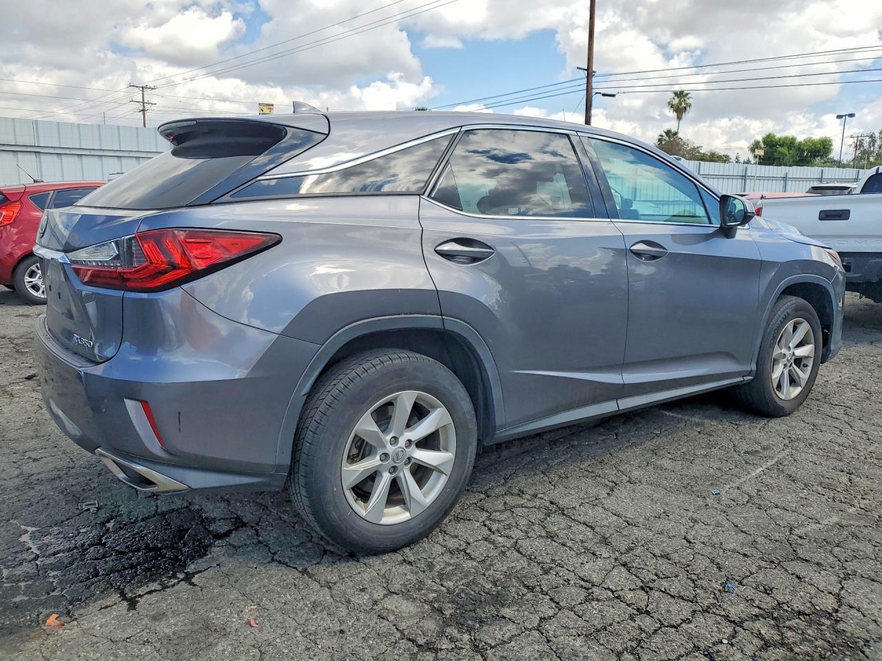 Lexus RX Base