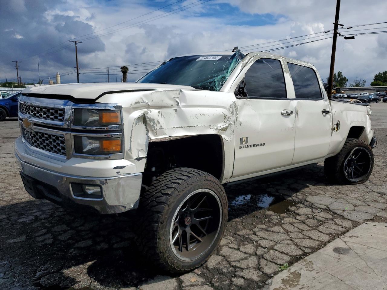 Salvage Chevrolet Silverado Image