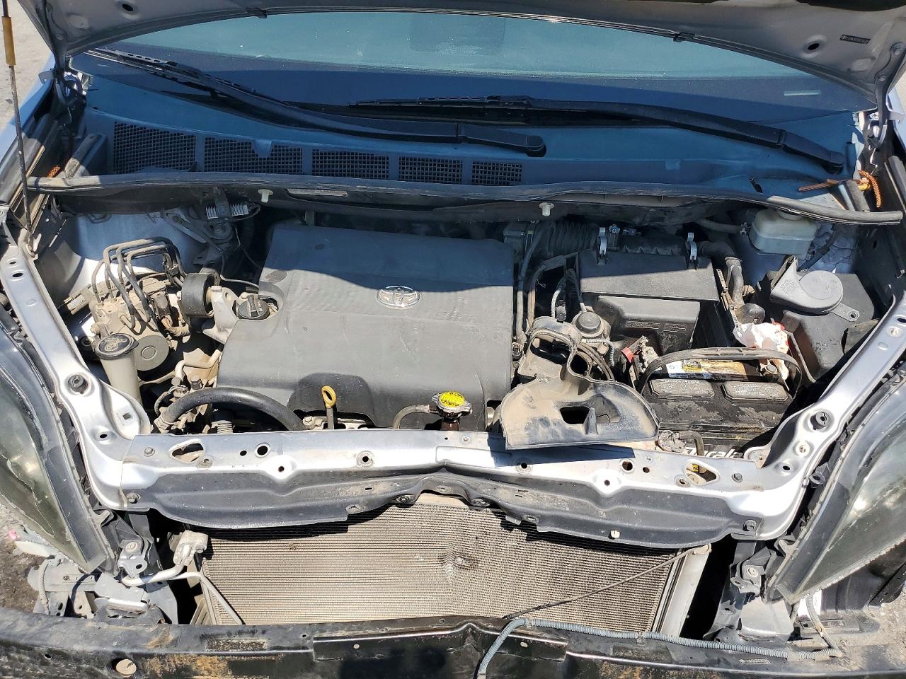 Toyota Sienna Sport