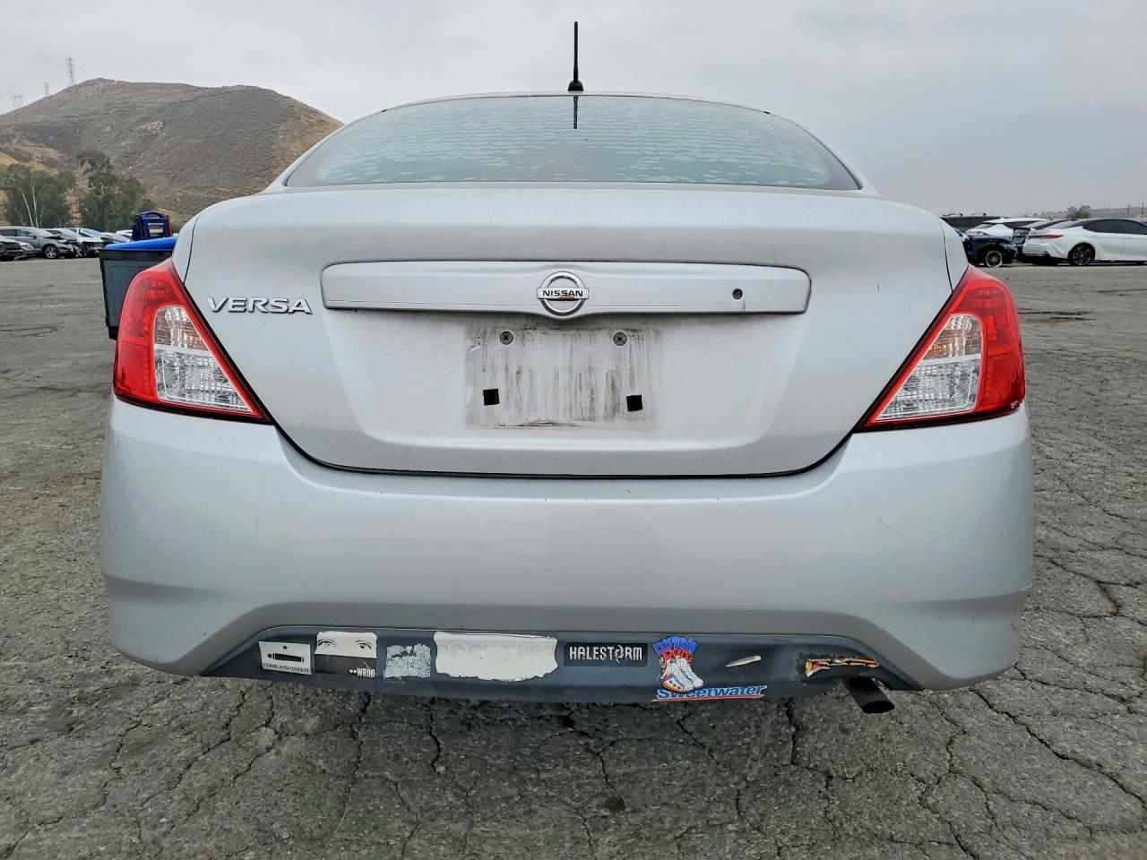 Nissan Versa 1.6 S