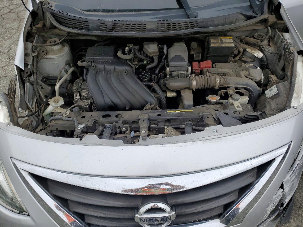 Nissan Versa 1.6 S