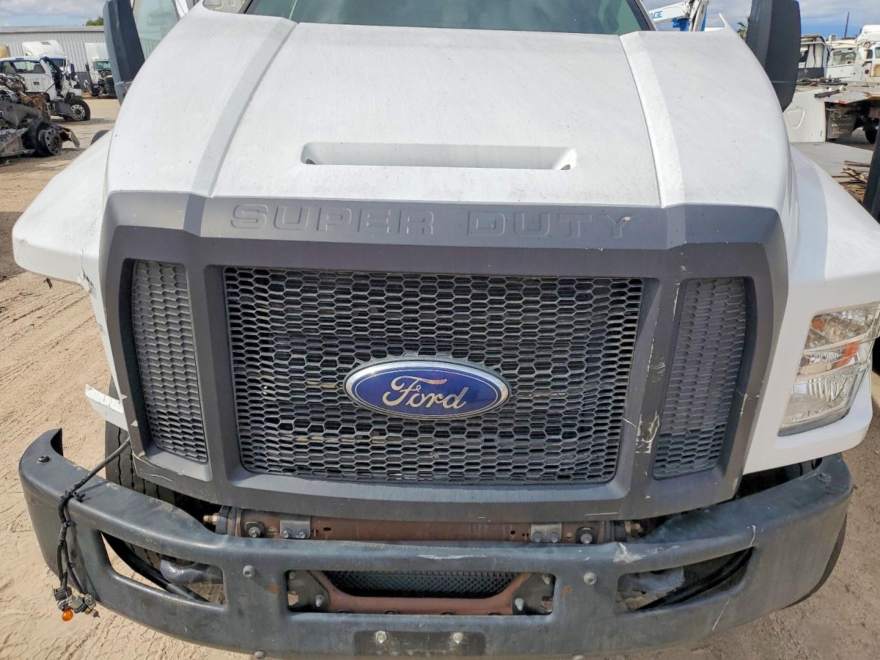 Ford F-650 Super Duty