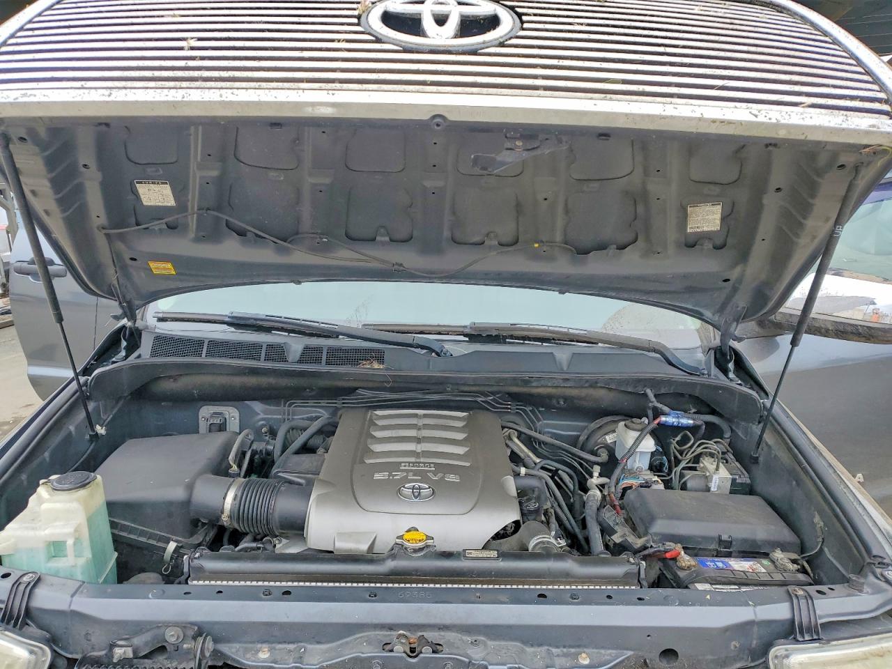 Toyota Tundra Crewmax Sr5