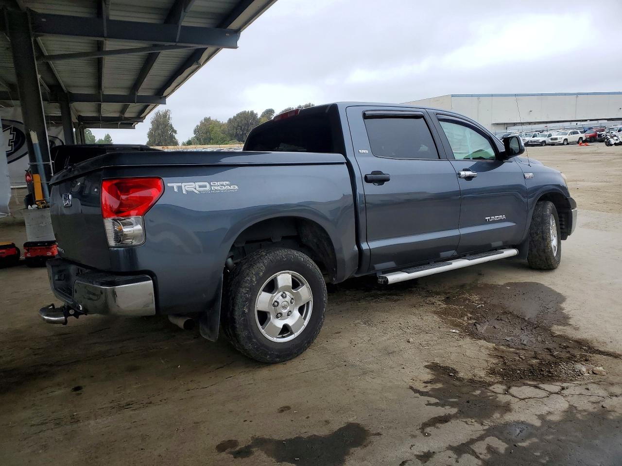 Toyota Tundra Crewmax Sr5
