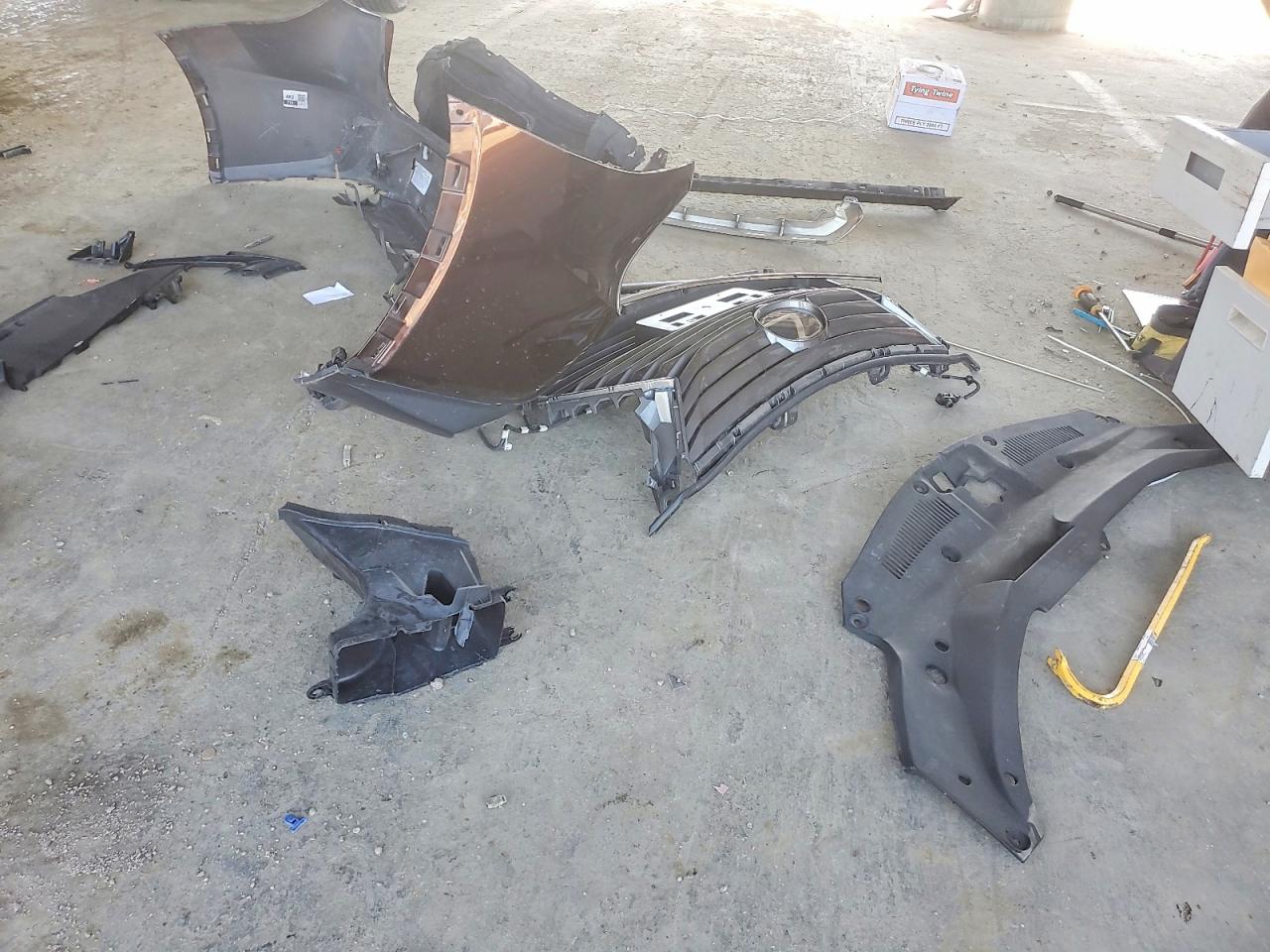 Lexus RX Base