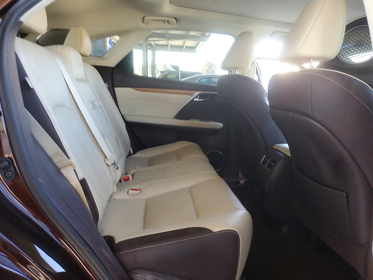 Lexus RX Base