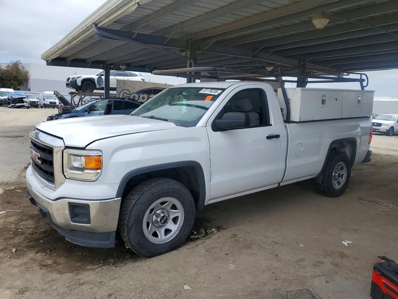 Salvage GMC Sierra Image