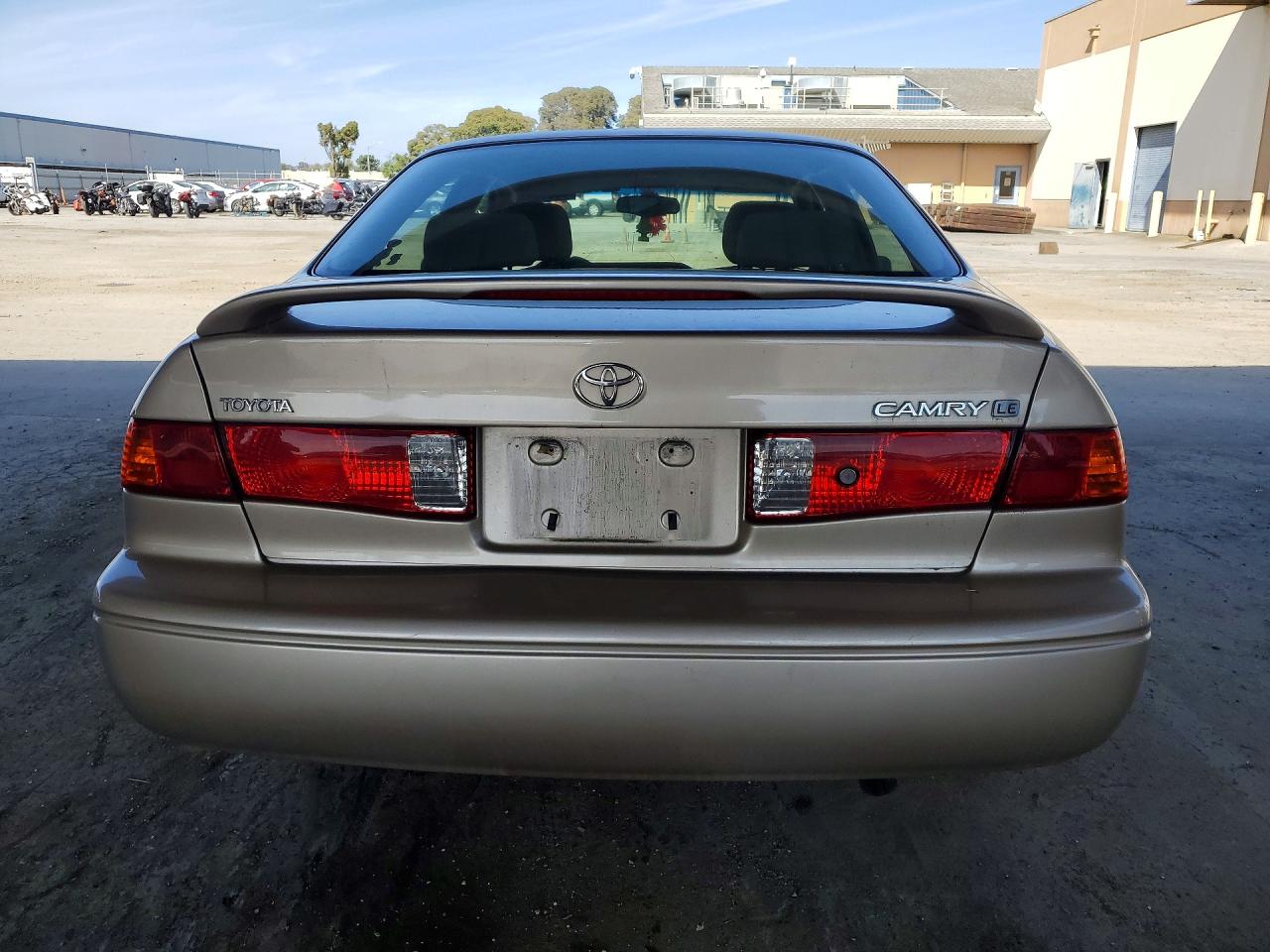 Toyota Camry Le