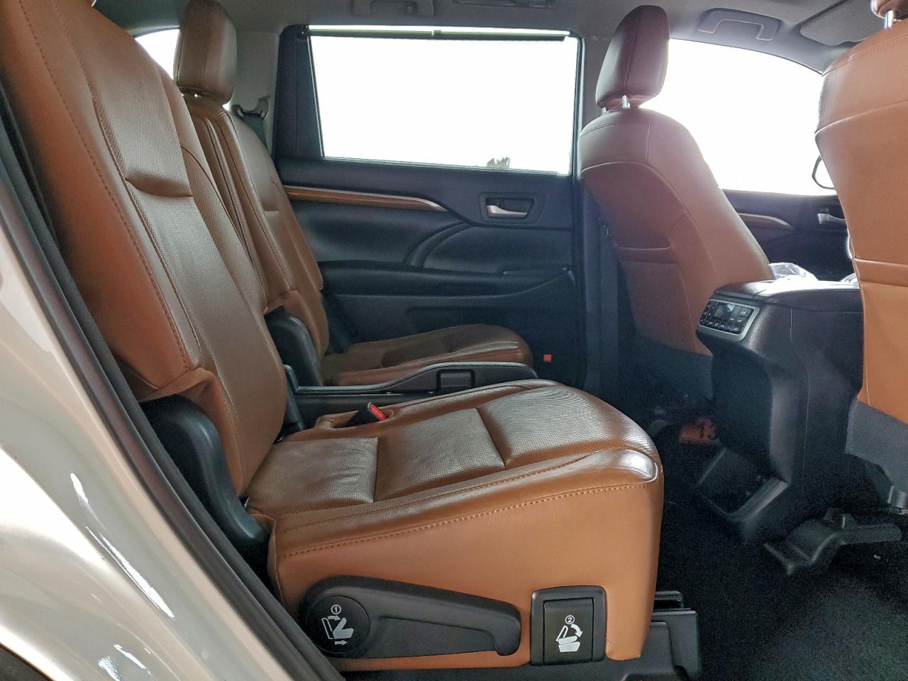 Toyota Highlander Limited Platinum