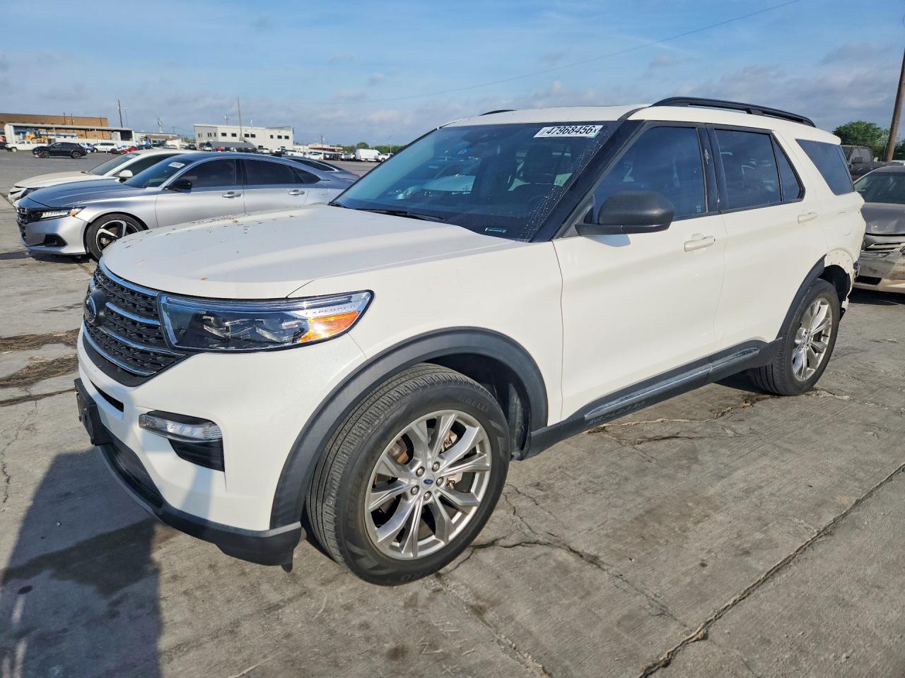 Salvage Ford Explorer Image