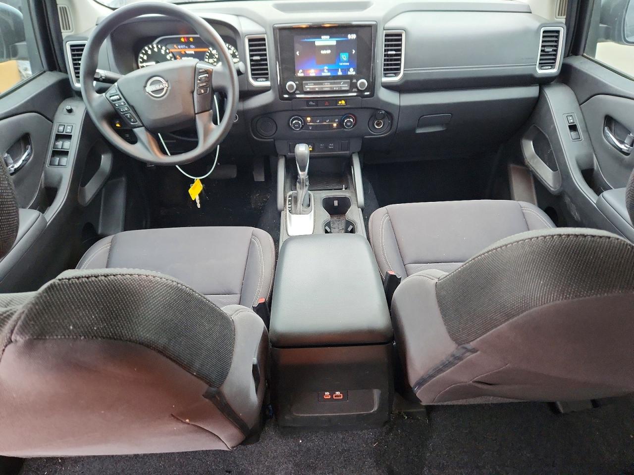 Nissan Frontier Sv