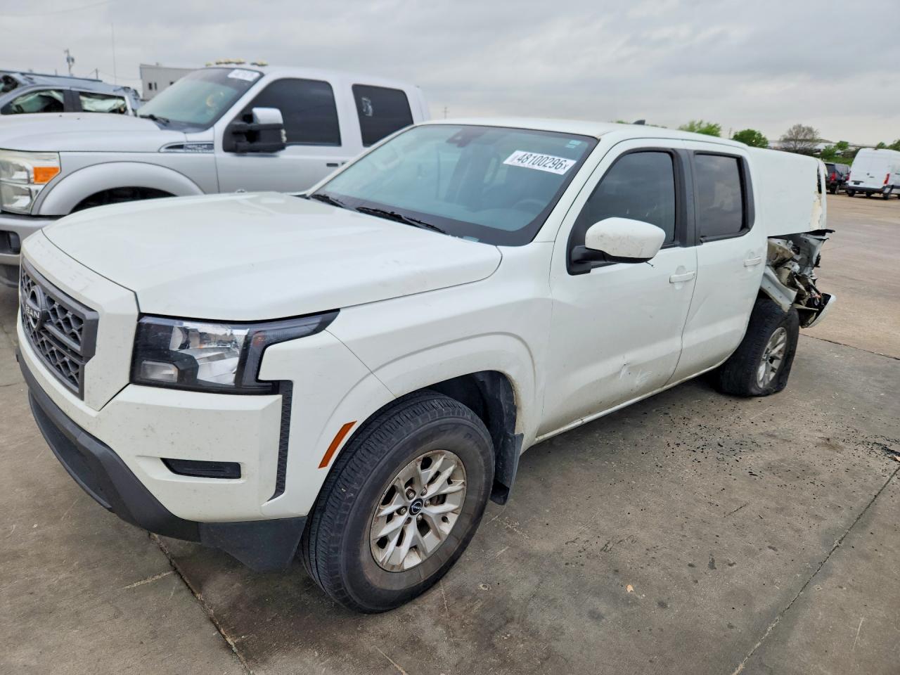 Salvage Nissan Frontier Image