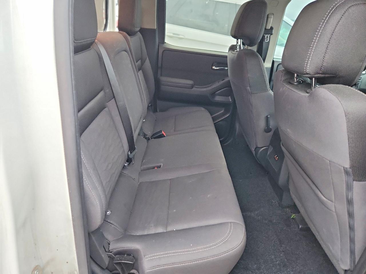 Nissan Frontier Sv