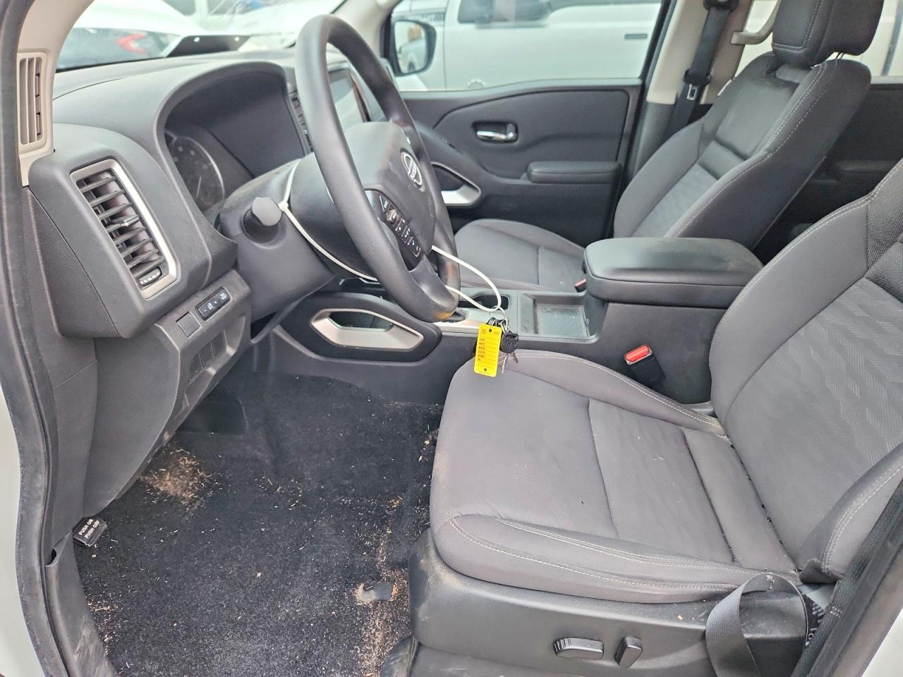 Nissan Frontier Sv