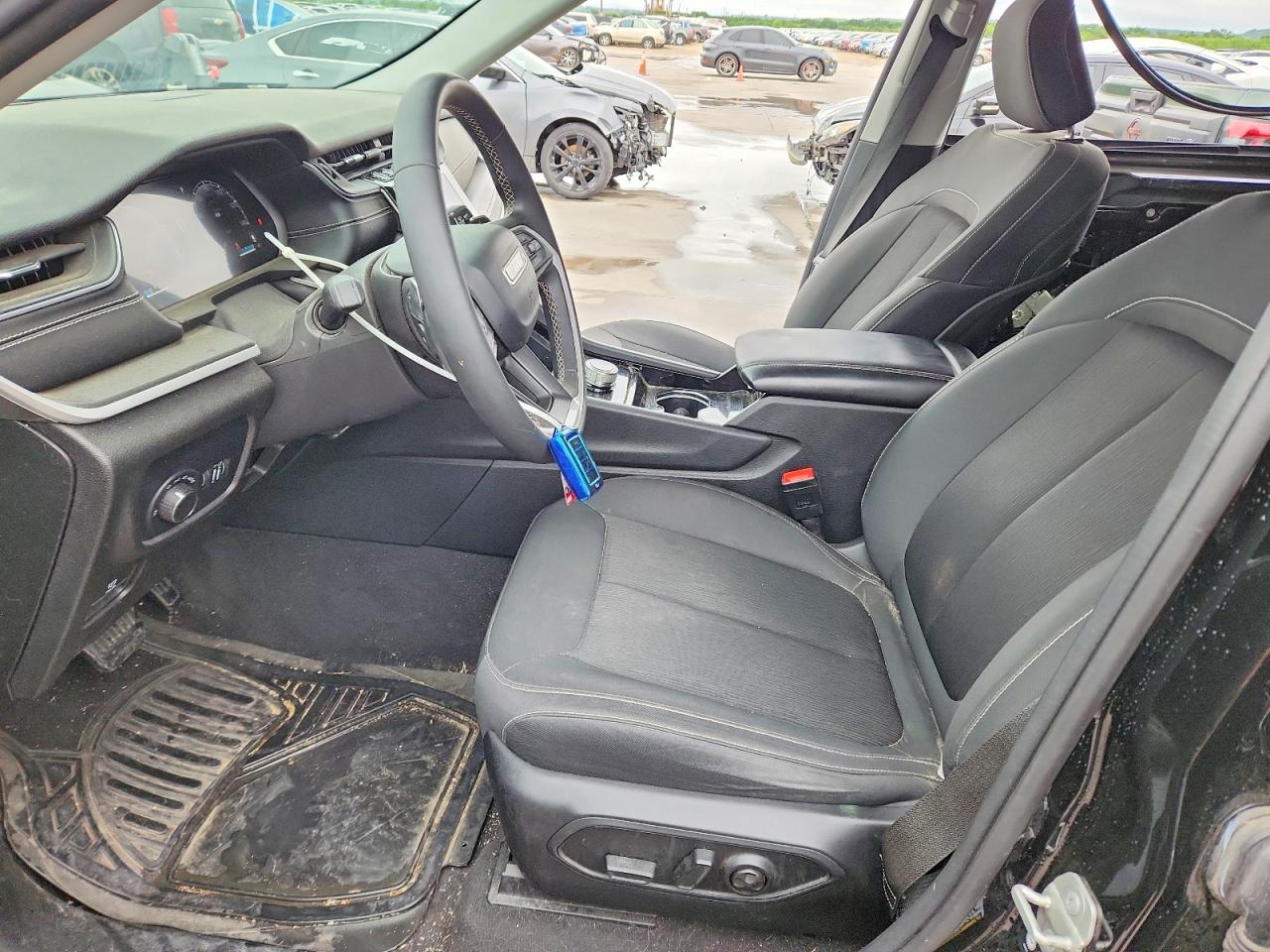 Jeep Cherokee L Laredo