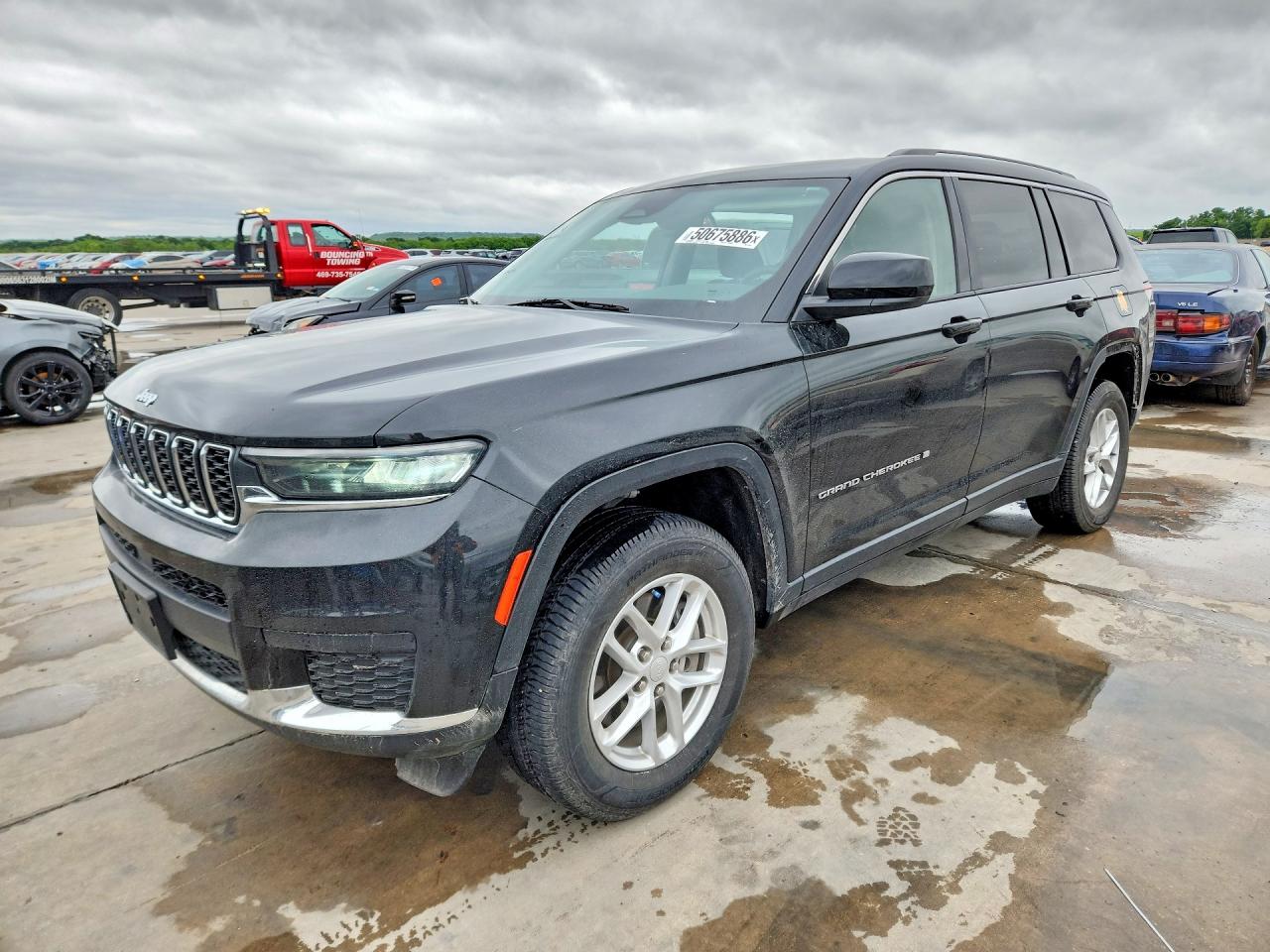 Salvage Jeep Cherokee Image