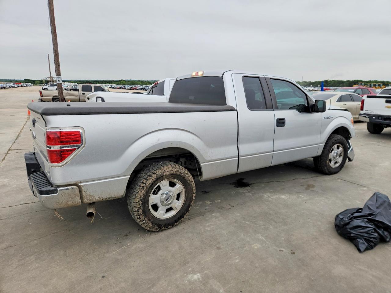 Ford F-150 Super Cab