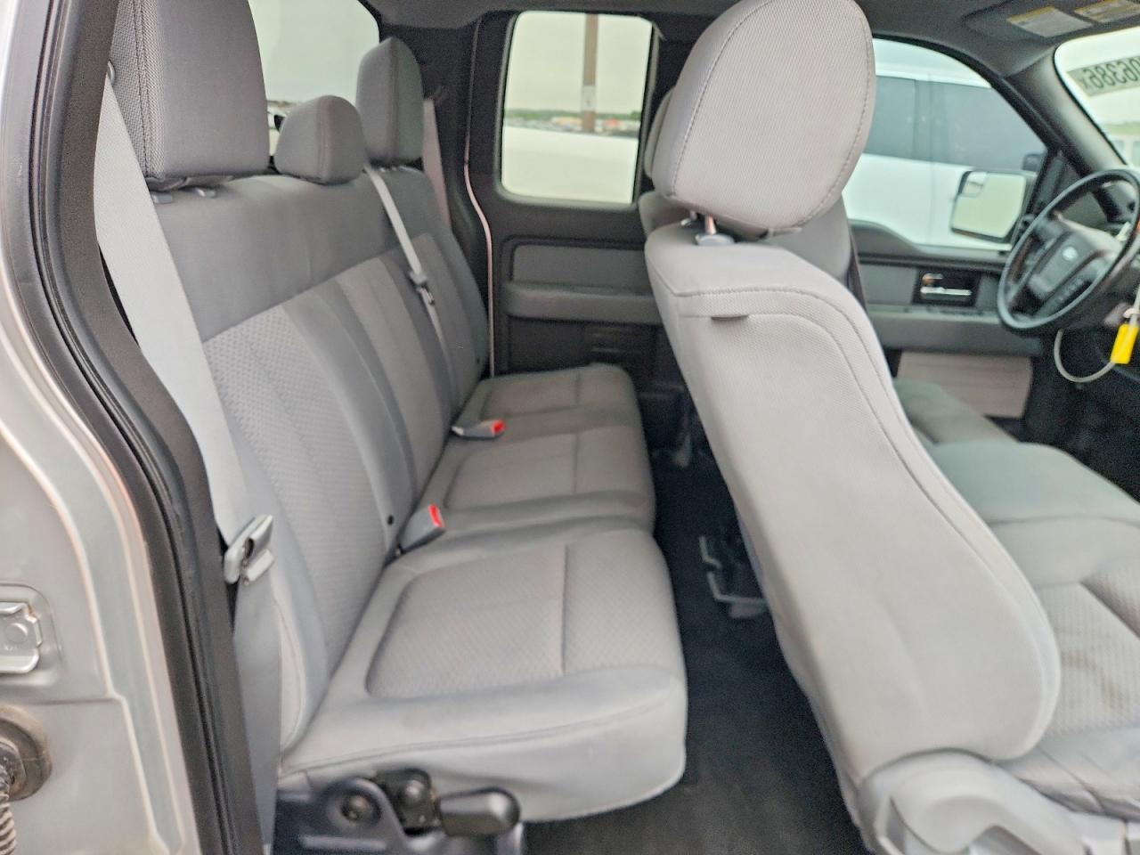 Ford F-150 Super Cab