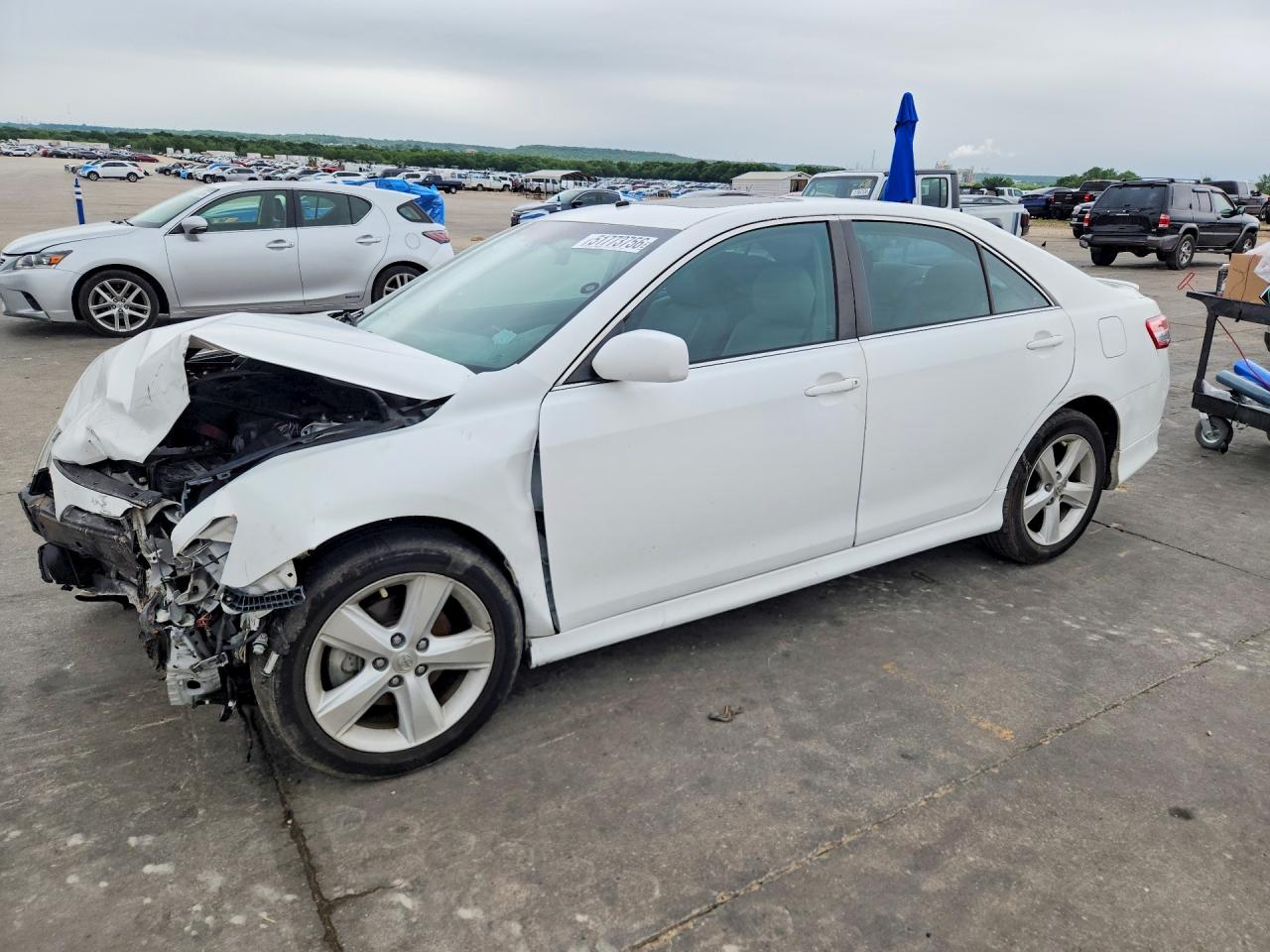 Salvage Toyota Camry Image