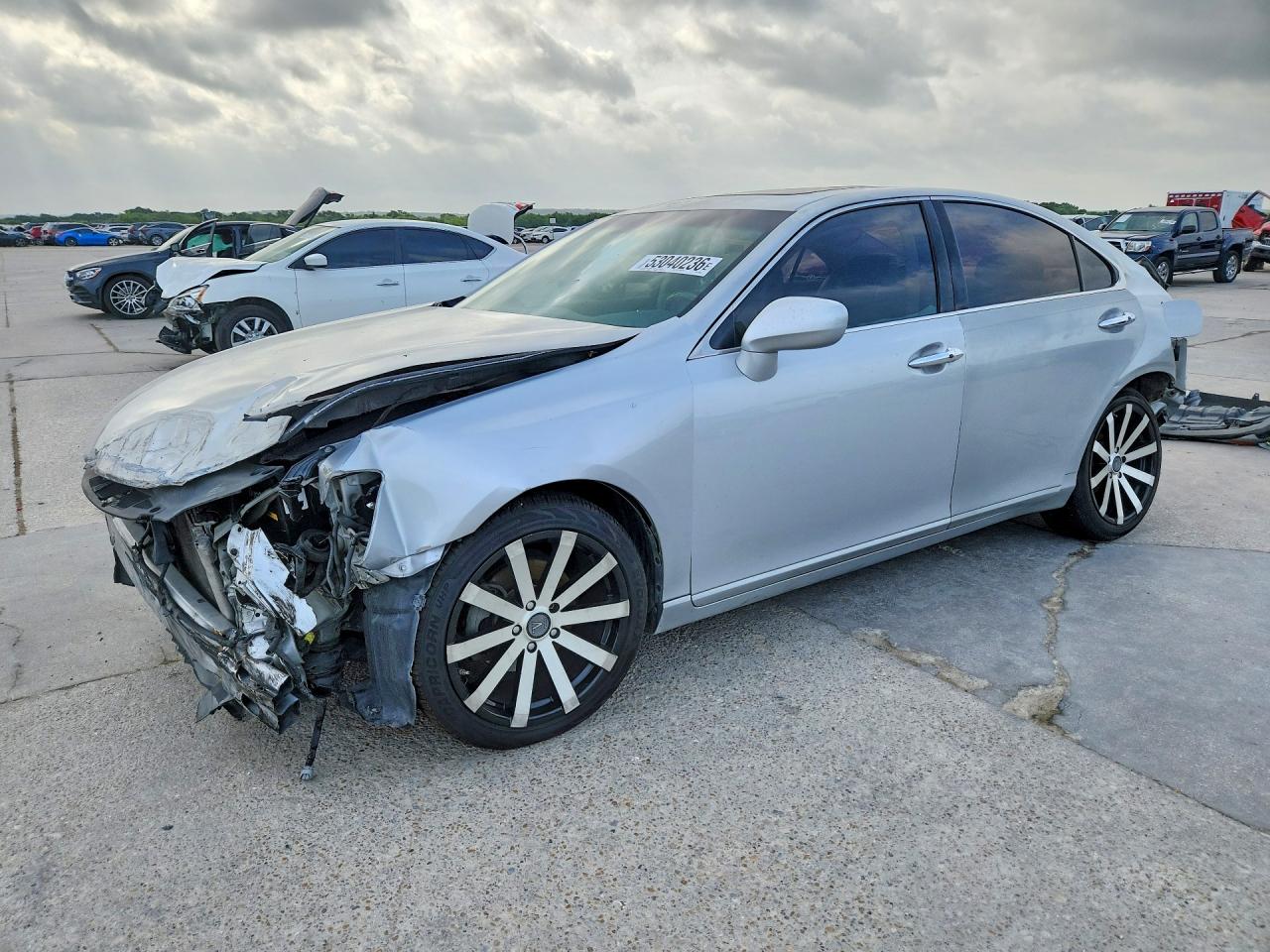 Salvage Lexus Es Image