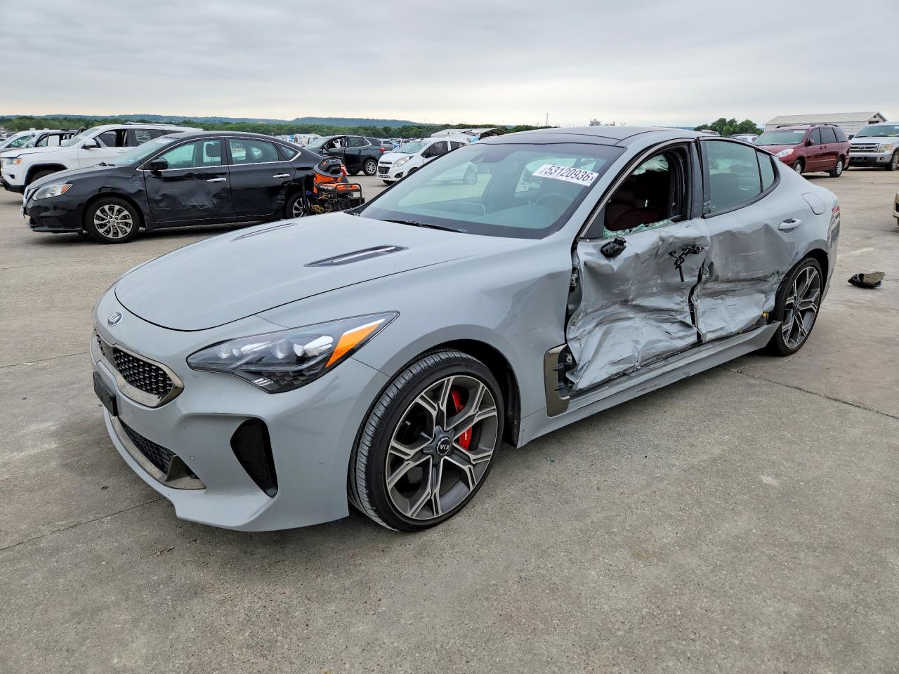 Salvage Kia Stinger Image