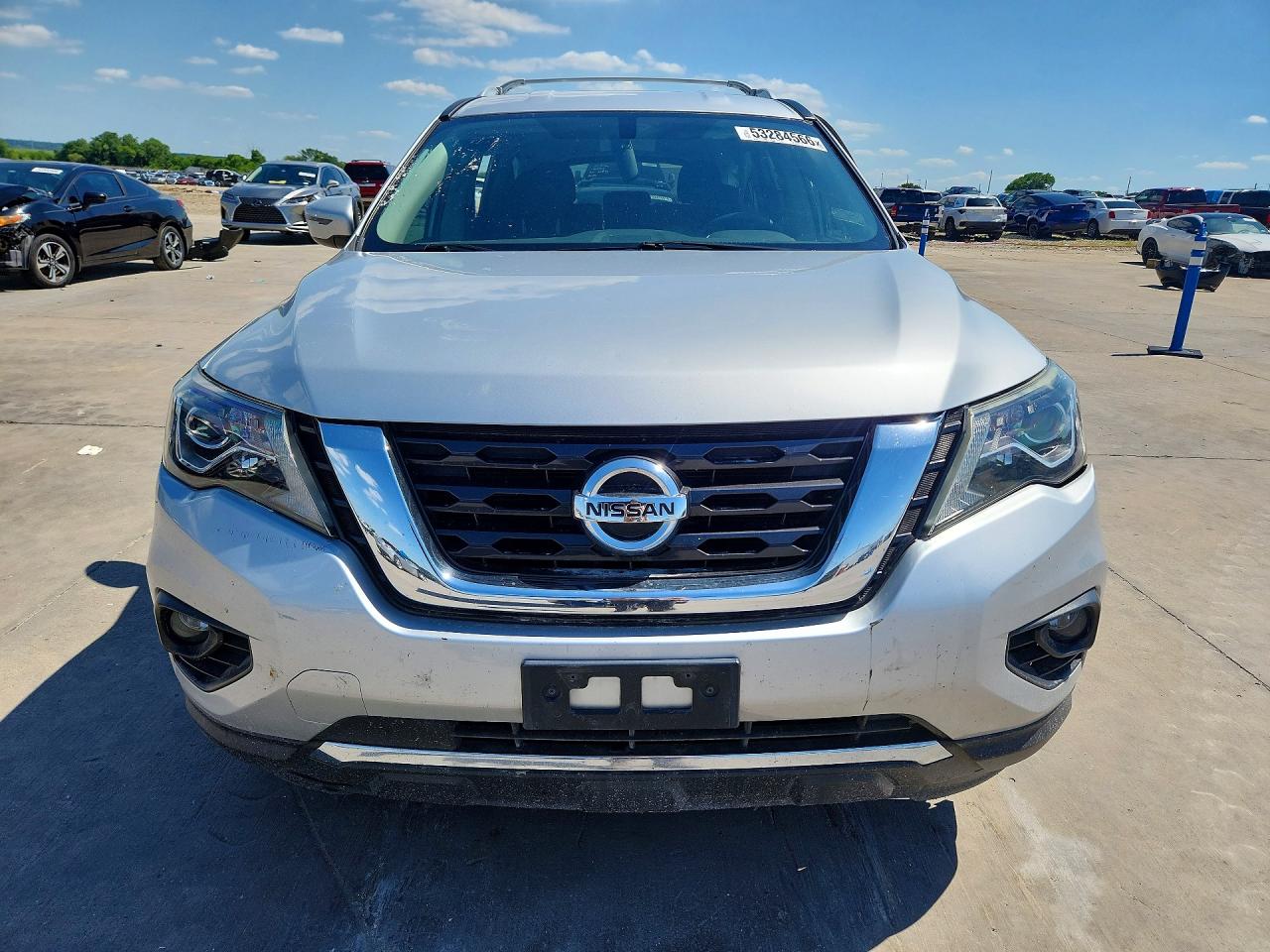 Nissan Pathfinder S