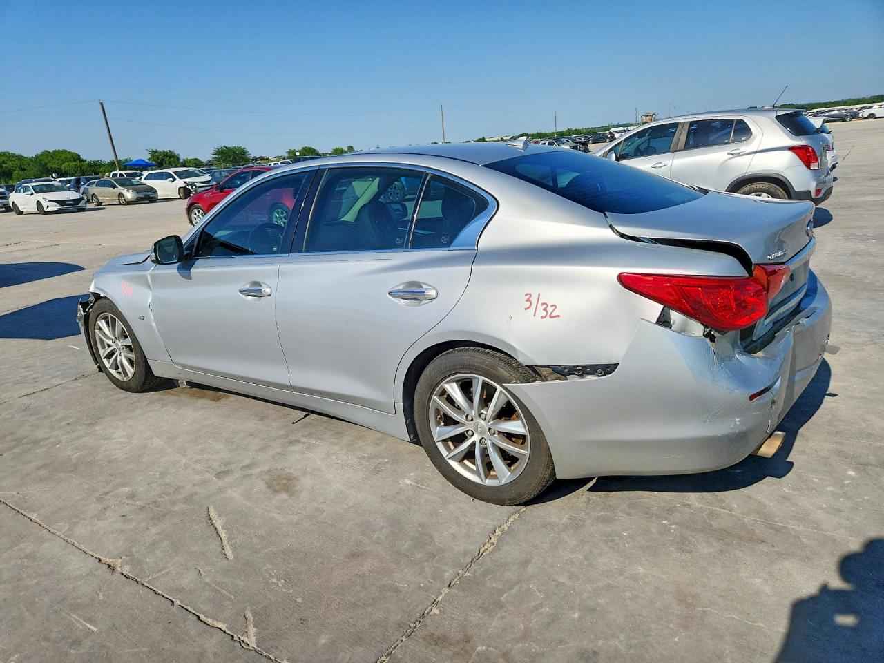 INFINITI Q50 Premium