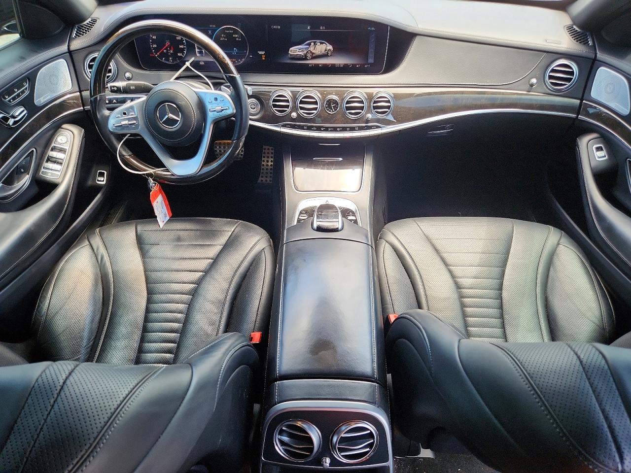 Mercedes-Benz S-Class 560