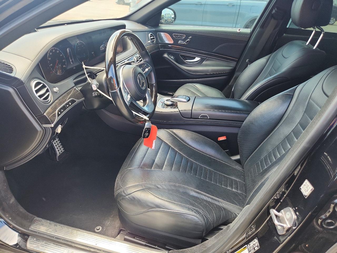 Mercedes-Benz S-Class 560