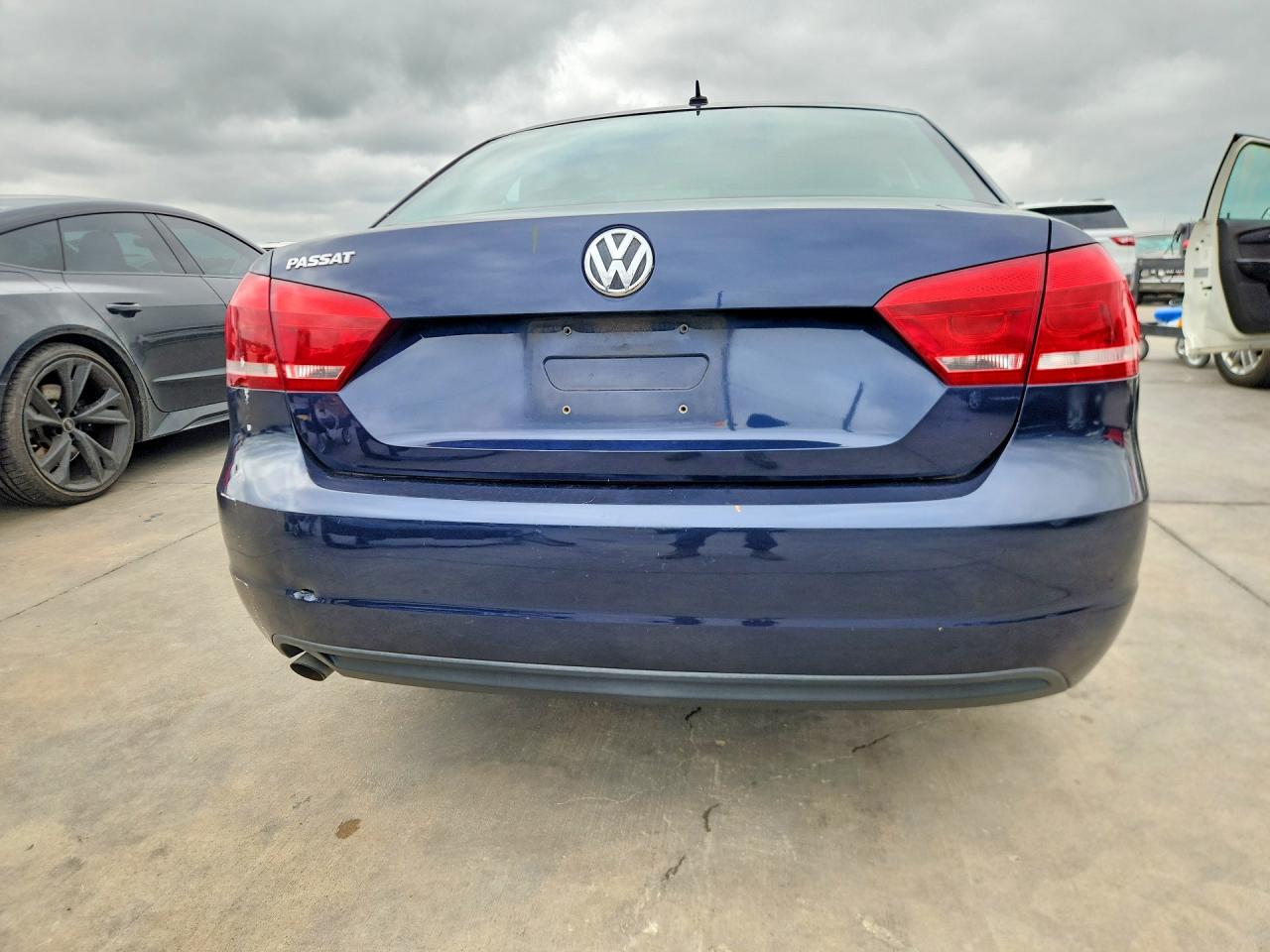 Volkswagen Passat S