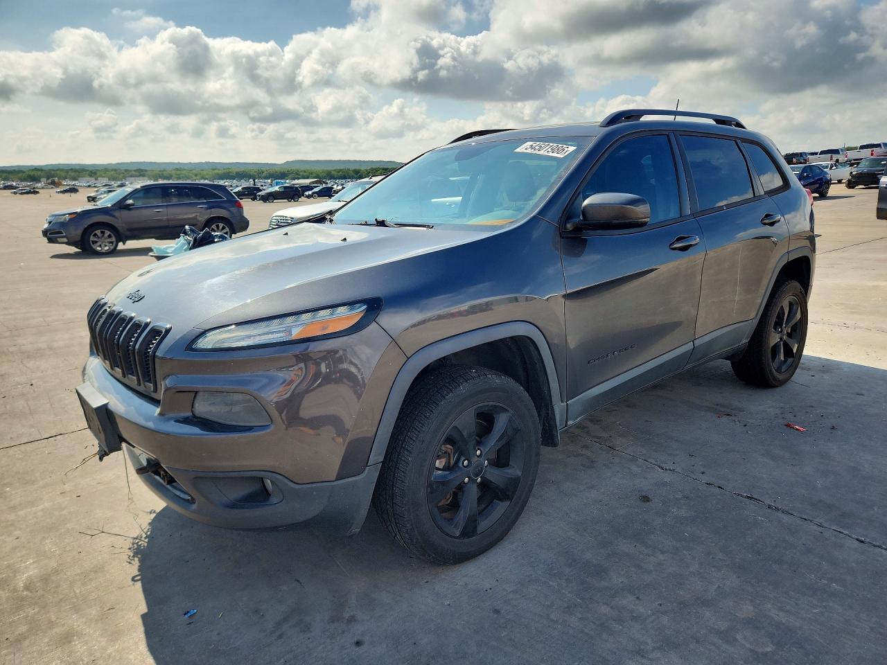 Salvage Jeep Cherokee Image
