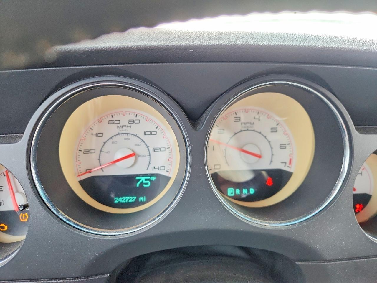 Dodge Challenger Sxt