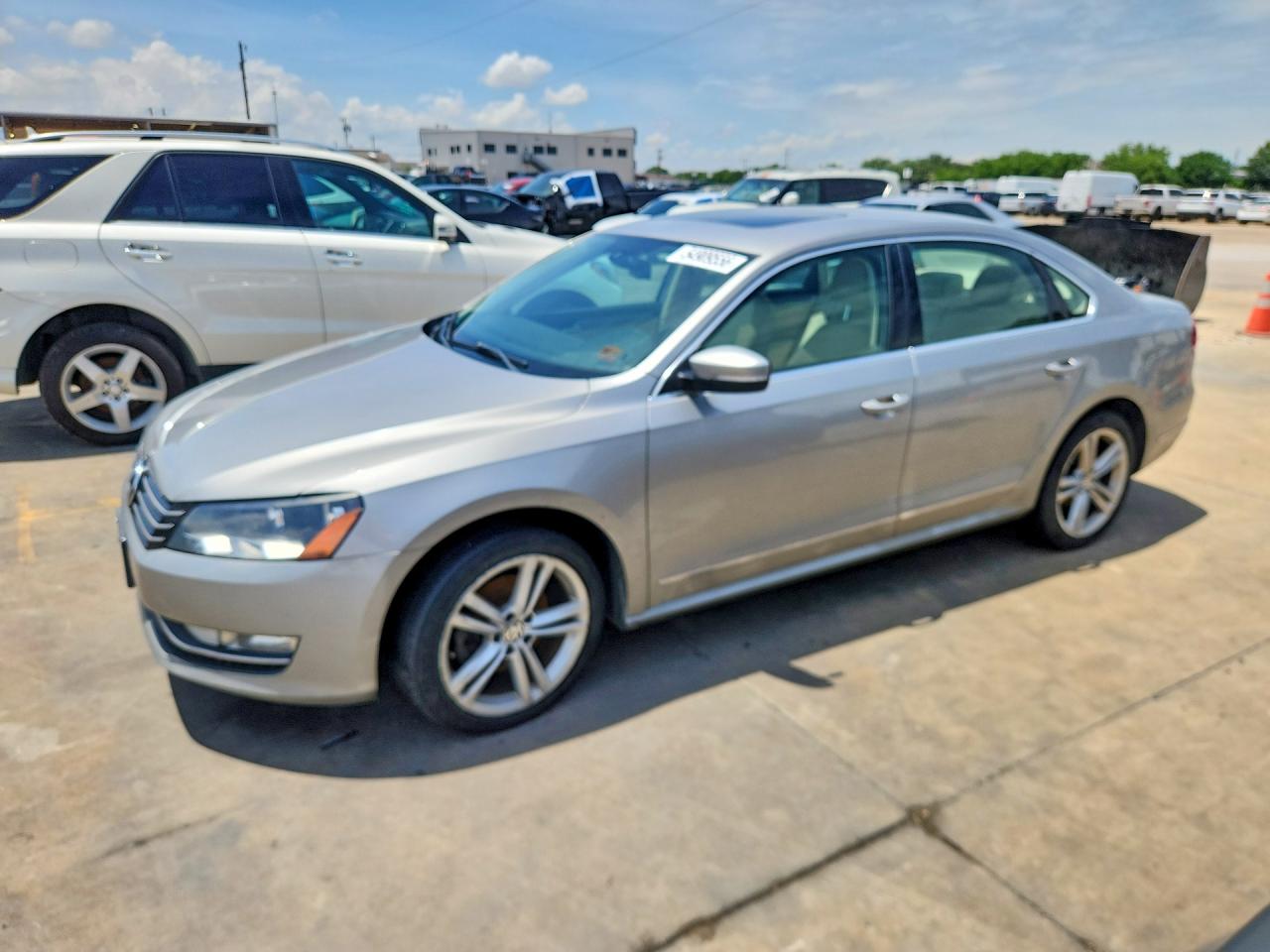Salvage Volkswagen Passat Image