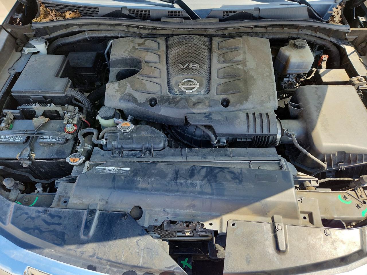 Nissan Armada Sv