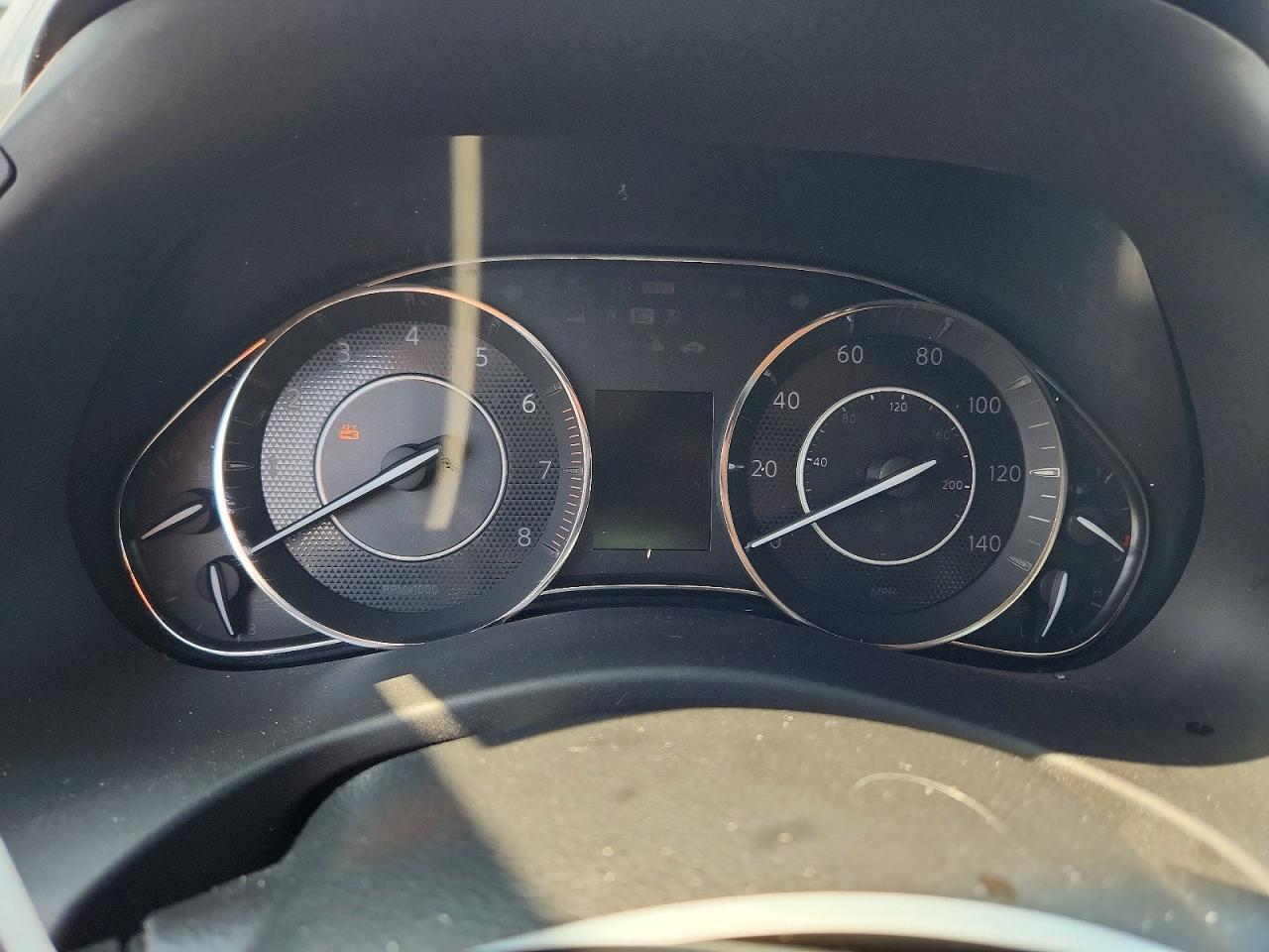 Nissan Armada Sv