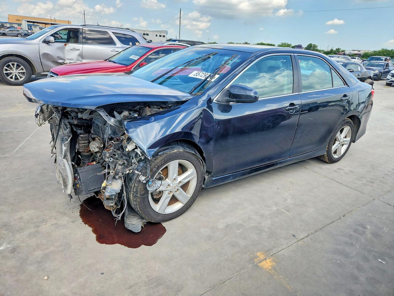 Salvage Toyota Camry Image
