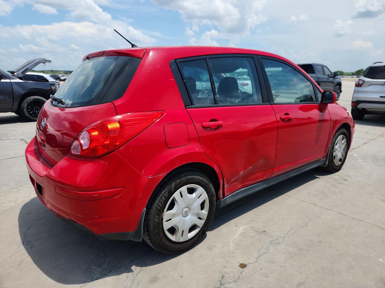 Nissan Versa 1.8 S