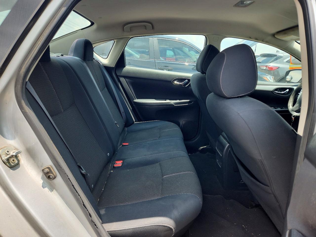 Nissan Sentra S