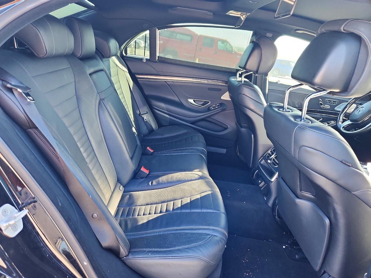 Mercedes-Benz S-Class 550