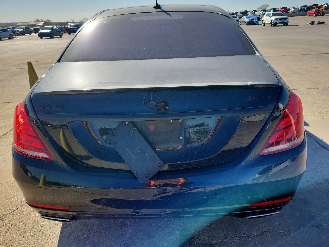 Mercedes-Benz S-Class 550