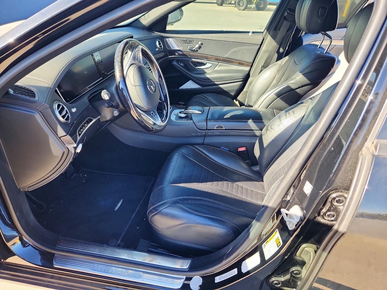 Mercedes-Benz S-Class 550