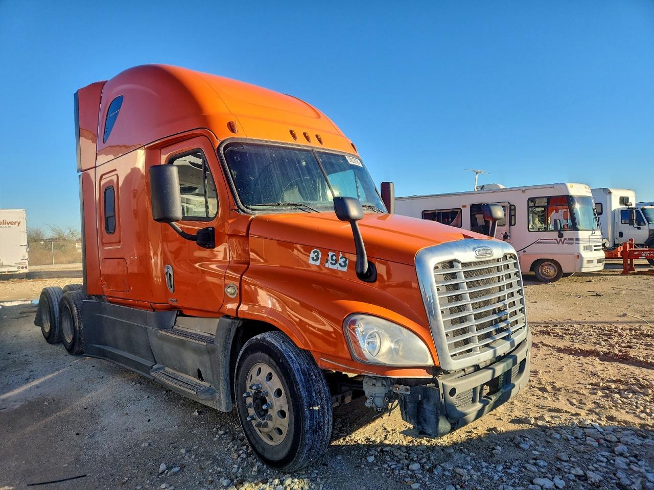 Salvage Freigliner Cascadia 125 Image