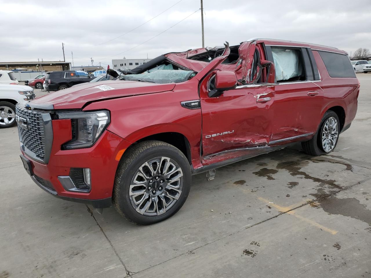 Salvage GMC Yukon Image