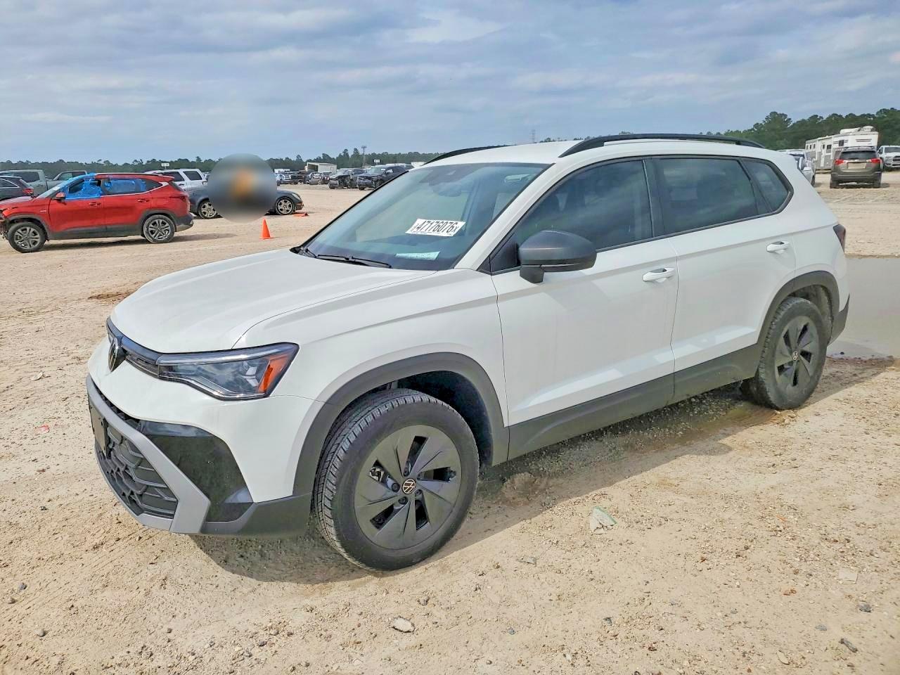 Salvage Volkswagen Taos Image