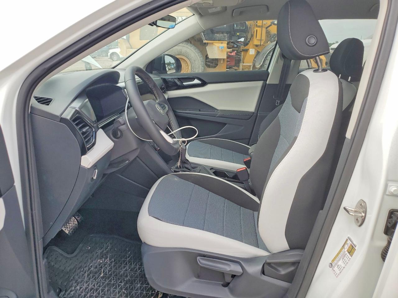 Volkswagen Taos S