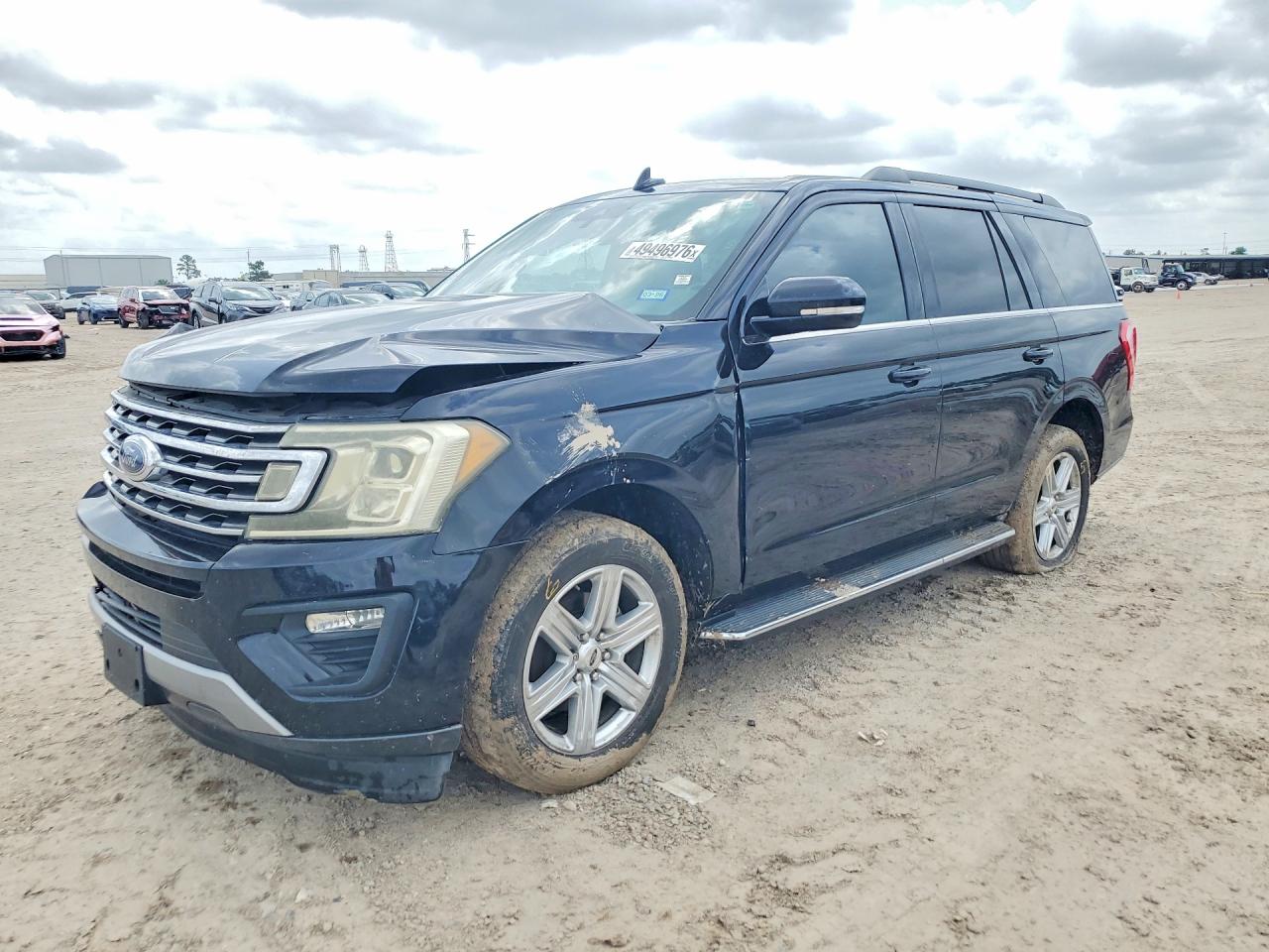 Salvage Ford Expedition Image